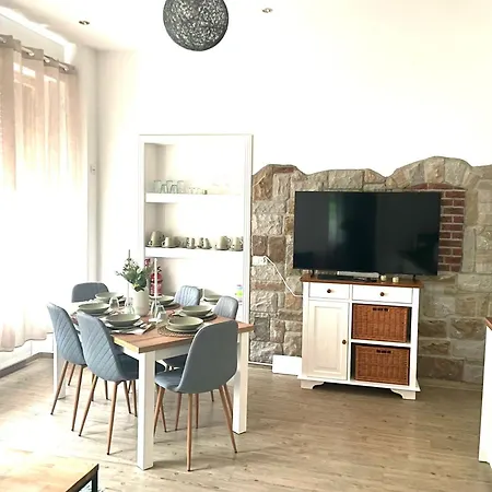 Relax - 3 Parking! 3 Double-bed! 2 Bedrooms, Wifi, Coffemashine-fully Automatic, Kitchen, Netflix,disney,magenta