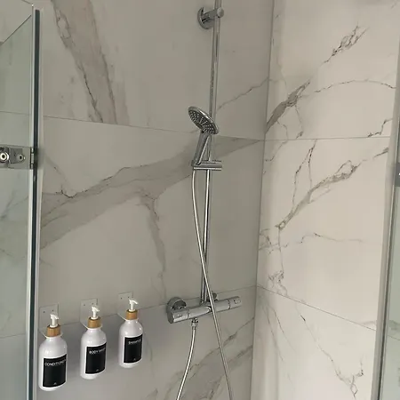 Neu- Appartment In Hagen Naehe Dortmund - 3 Parking! 3 Double-Bed! 2 Bedrooms, Wifi, Coffemashine-Fully Automatic, Kitchen, Netflix,Disney,Magenta *