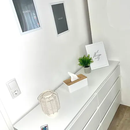 Lägenhet Neu- In Naehe Dortmund - 3 Parking! 3 Double-bed! 2 Bedrooms, Wifi, Coffemashine-fully Automatic, Kitchen, Netflix,disney,magenta Hagen (Arnsberg)