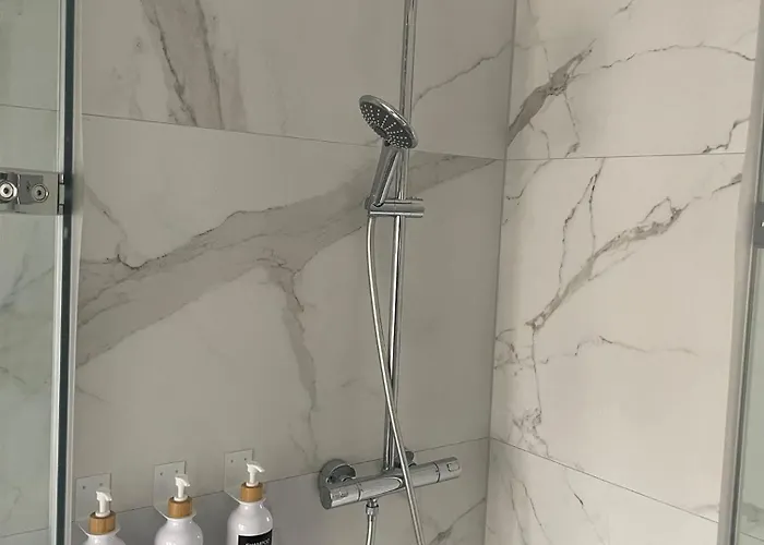 Neu- In Naehe Dortmund - 3 Parking! 3 Double-bed! 2 Bedrooms, Wifi, Coffemashine-fully Automatic, Kitchen, Netflix,disney,magenta *